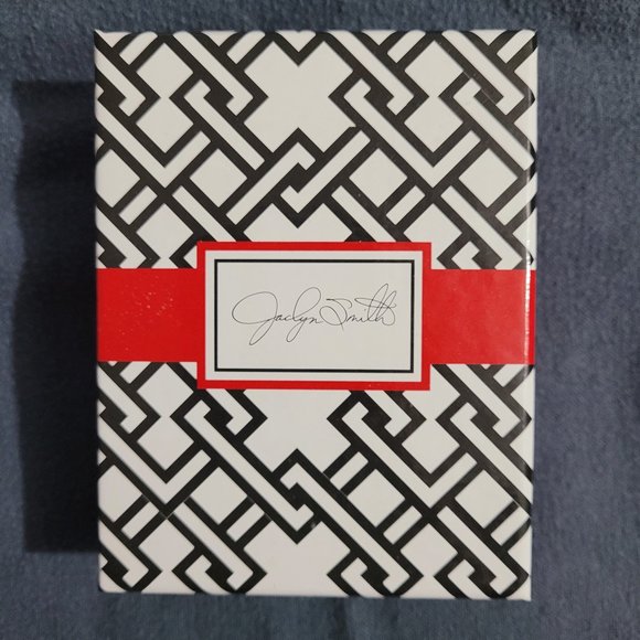 Jaclyn Smith pink necklace and earring set - Picture 2 of 2